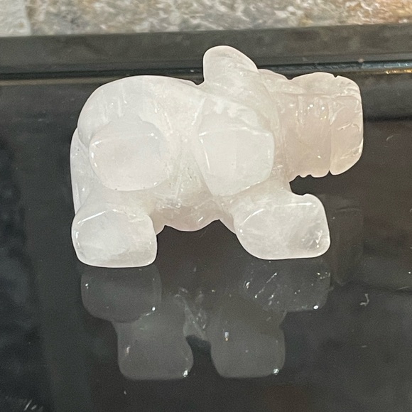 NWT Elephant Rose quartz light pink polished gemstone - Picture 3 of 5